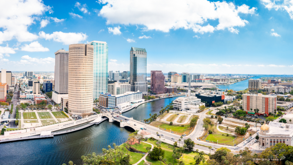 Tampa Florida skyline — Simple Title closing services in Hillsborough County